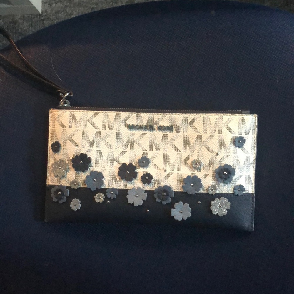 Michael Kors flower wristlet purse